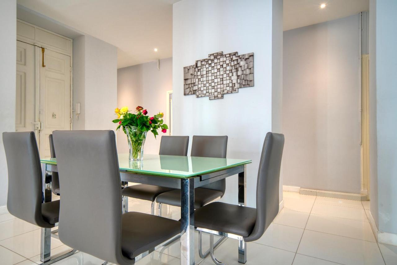 Designer Flat *