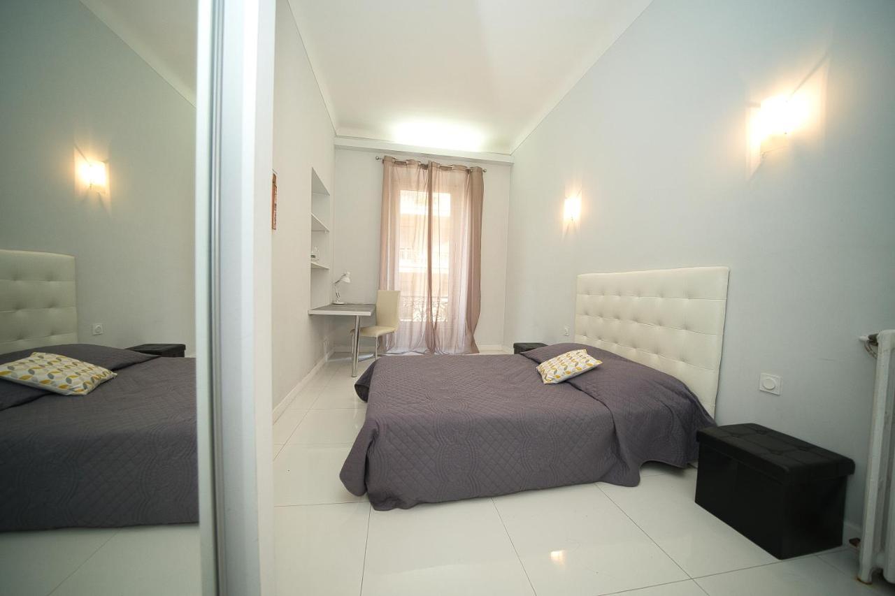 Apartment Designer Flat