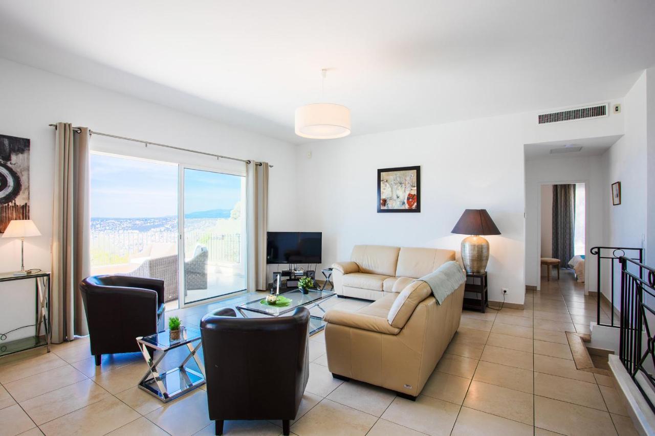 Vinaigrier Hills Vi3086 By Riviera Homes Villa