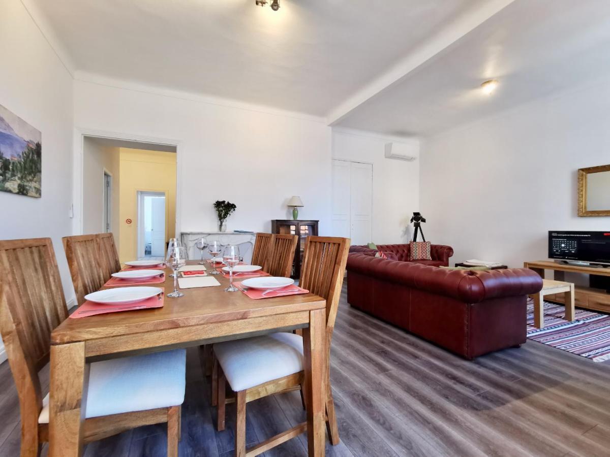 Congres Carre D'or By Guys *