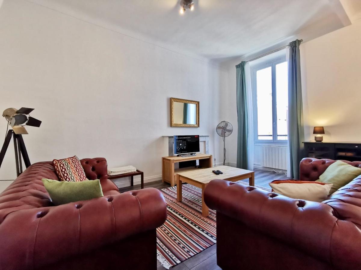 Congres Carre D'or By Guys