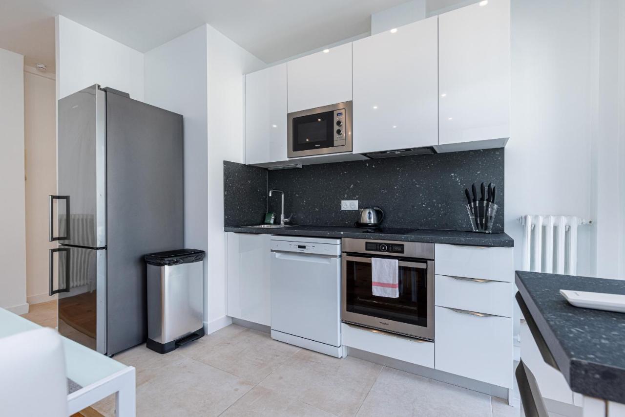 Quiet 1 Bdr Downtown Terrace Ac & Parking Apartment Nice