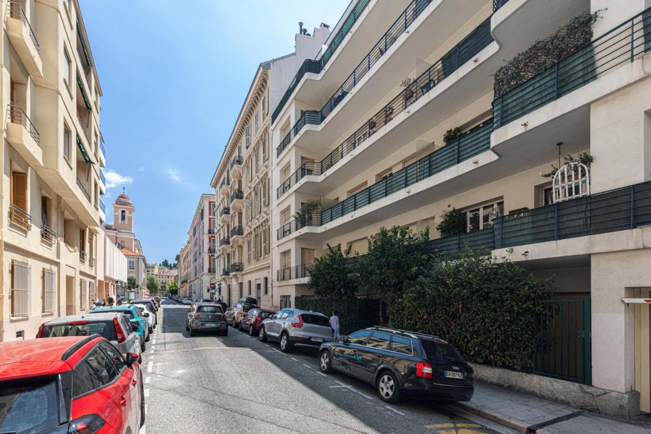 Quiet 1 Bdr Downtown Terrace Ac & Parking Apartment *