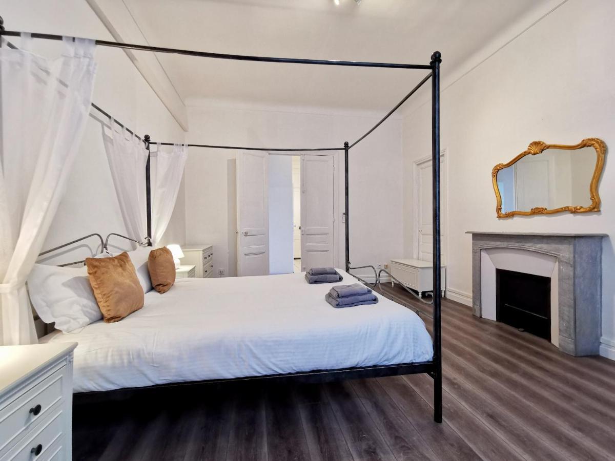 Congres Carre D'or By Guys *