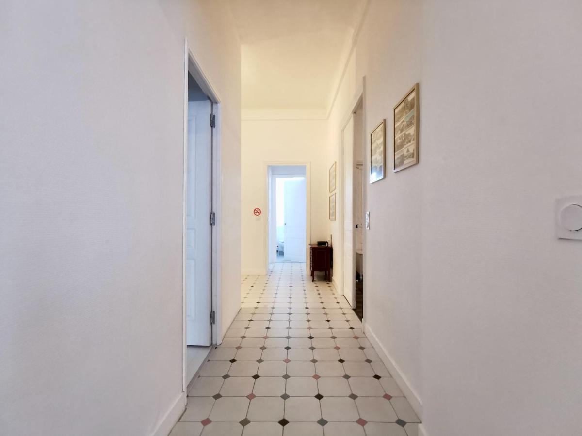 Congres Carre D'or By Guys