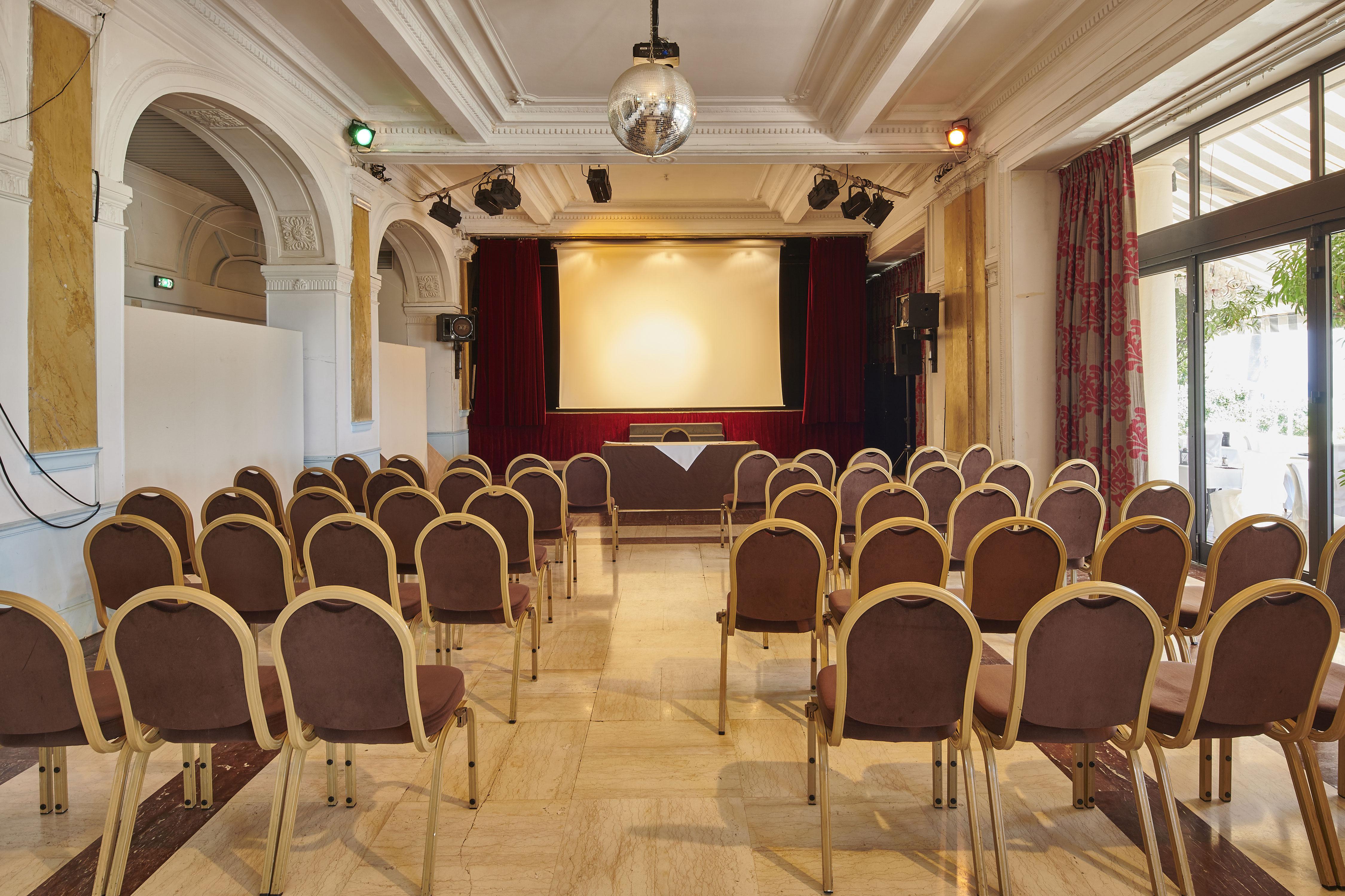 Le Royal Promenade Des Nice