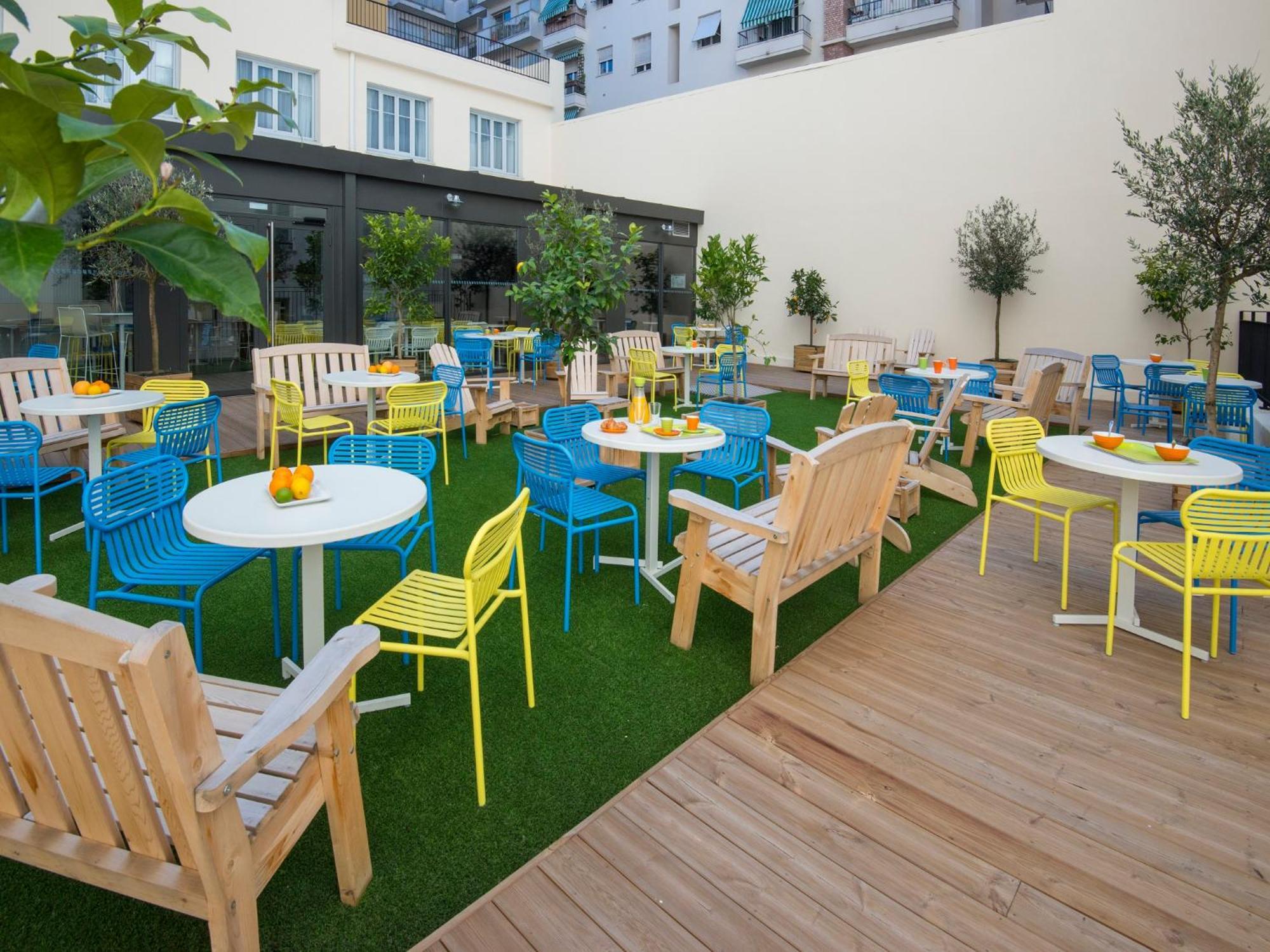 Ibis Styles Centre Gare Hotel 3*