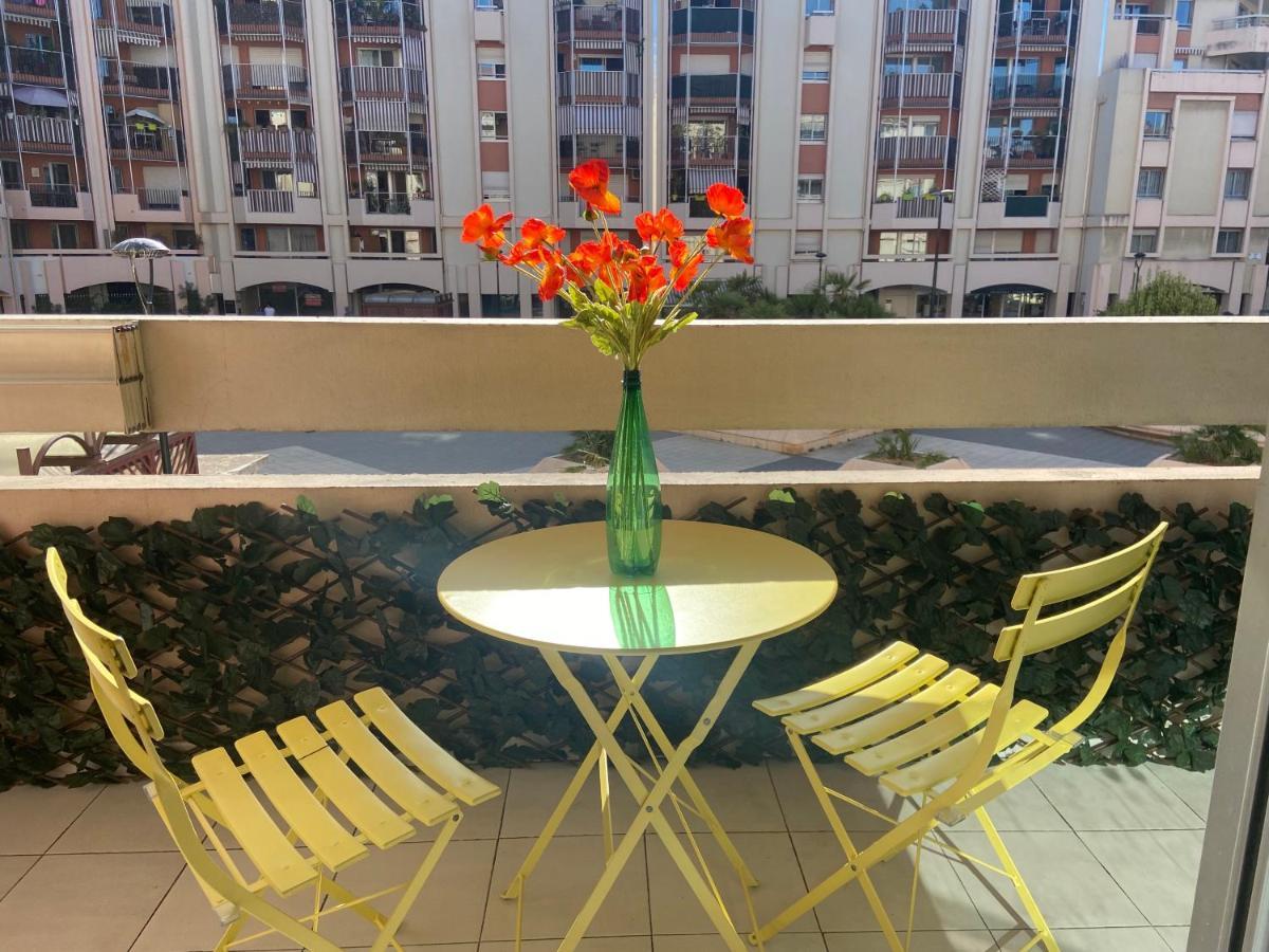 Apartment 6 Pers Port De Nice, Et Vieux-nice A Pied