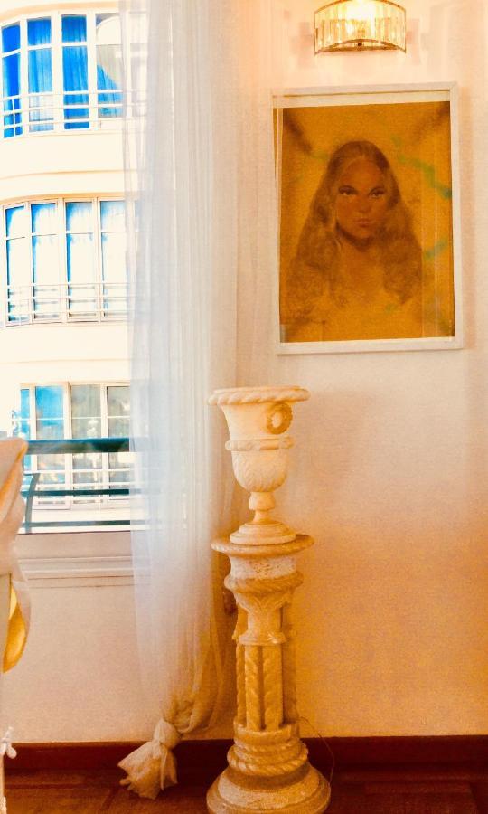 Endless Stunning Mediterranean Sea Views Promenade Des