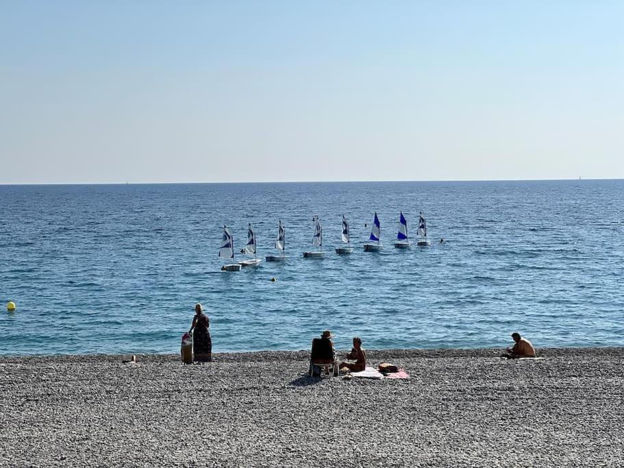 Rez-de-jardin Sur La Promenade Des Apartment Nice