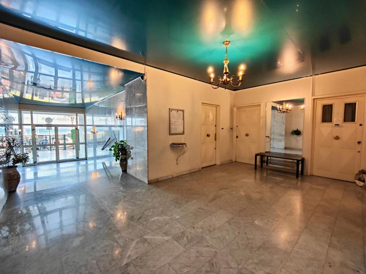 Le Jardin Ascot By Booking Guys Nice