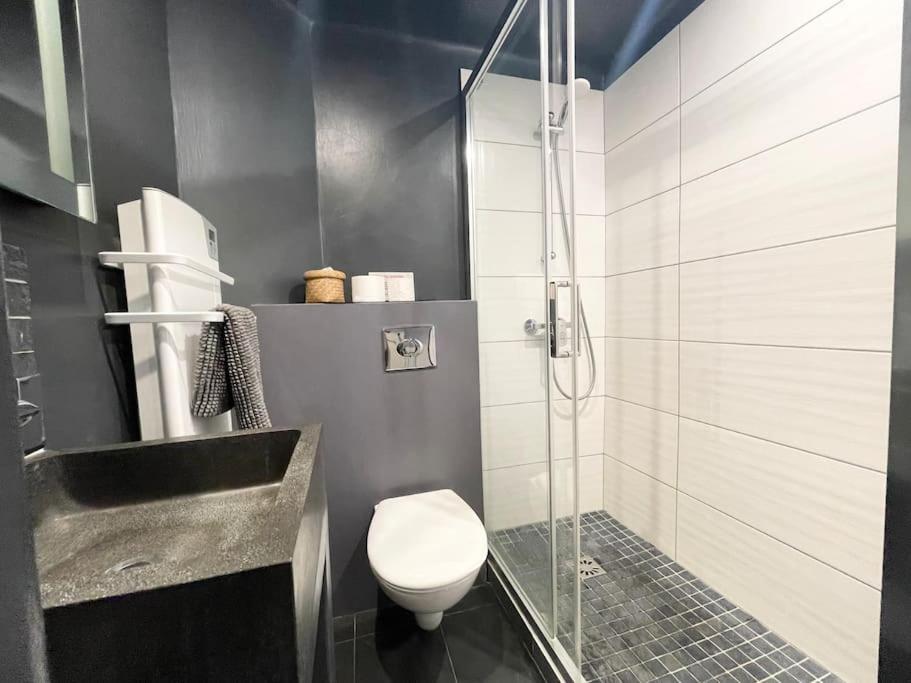 Homelivia, Vieux Nice, De Charme, Clim Balcon Apartment *
