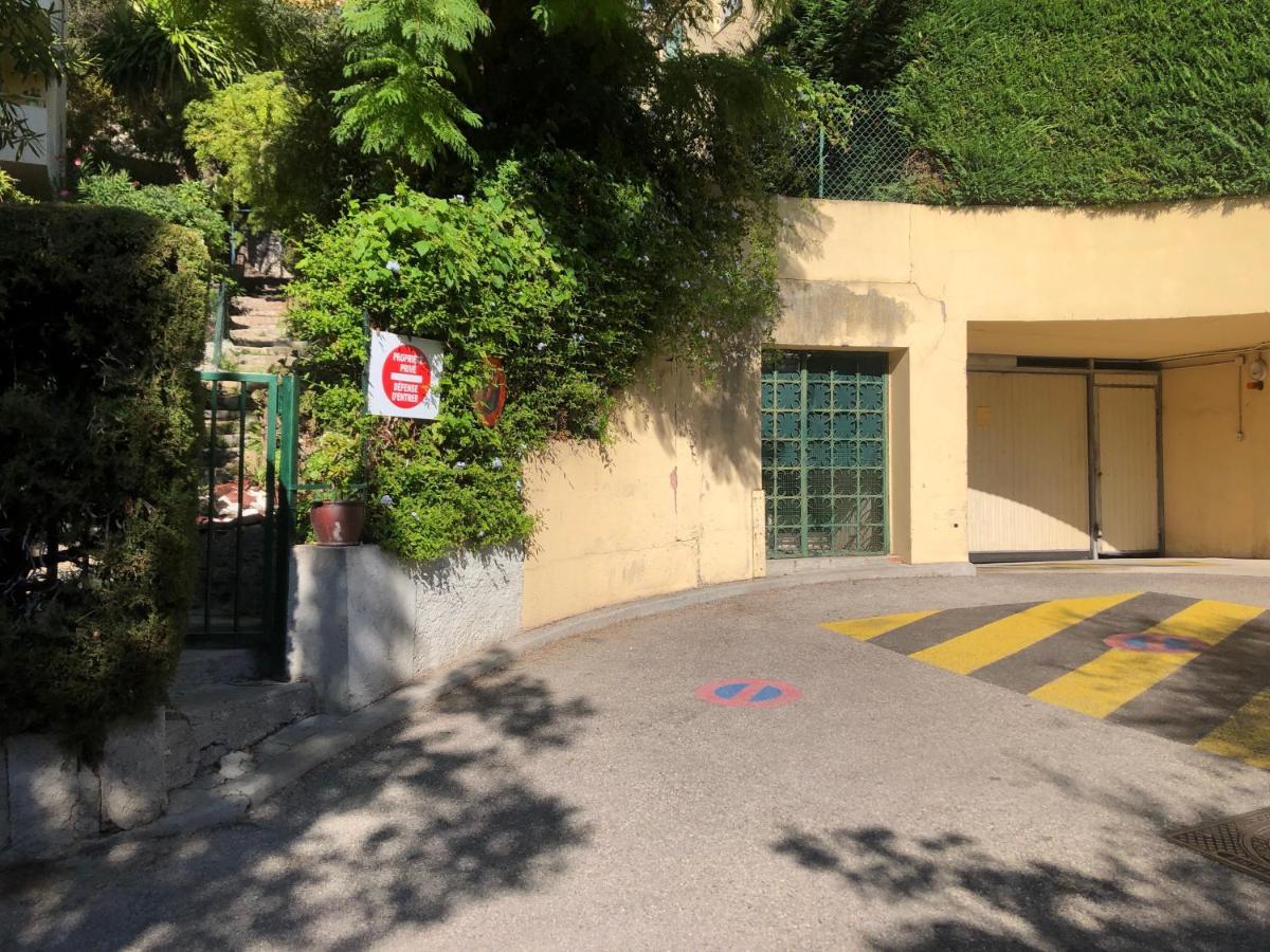 Acomodação com café da manhã  Charmante Privee 5/10 Mn Du Centreville/port-jardin/parking