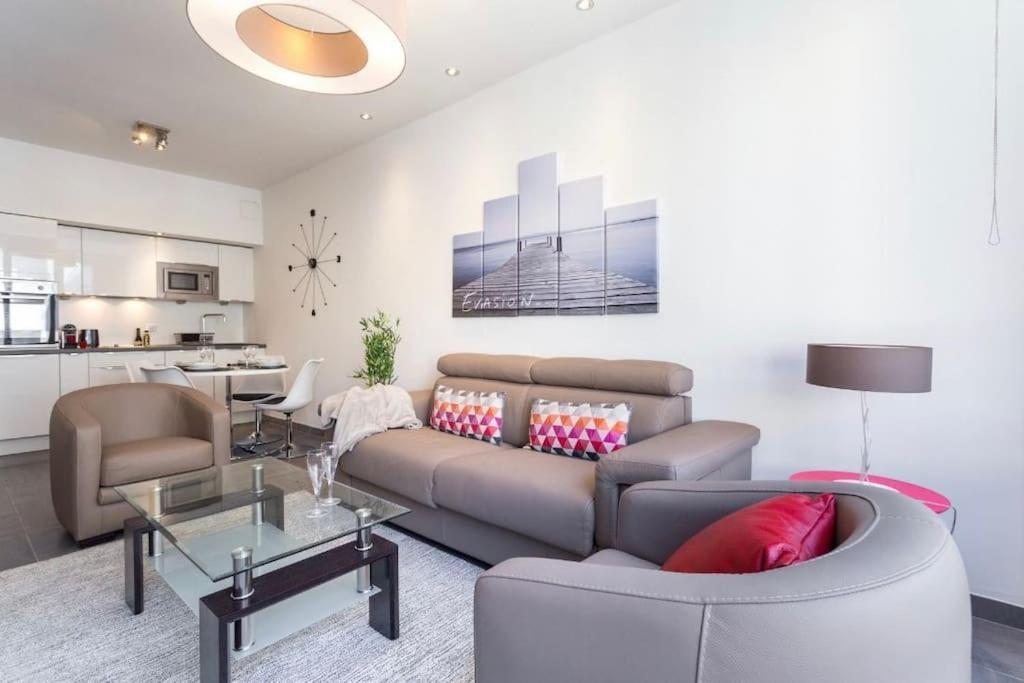 Royal Near The Beaches Apartment Nice