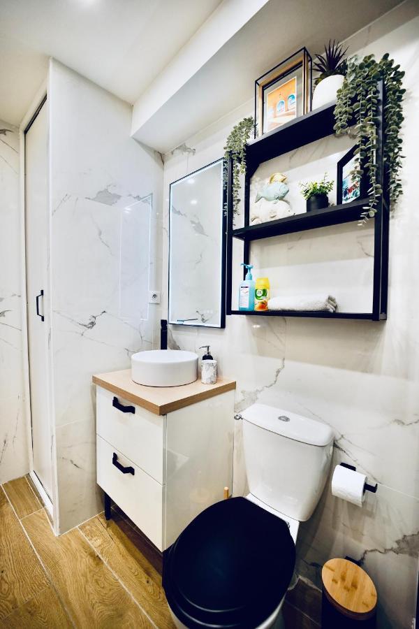 New ! Superbe Studio Vieux - Climatise Apartment *