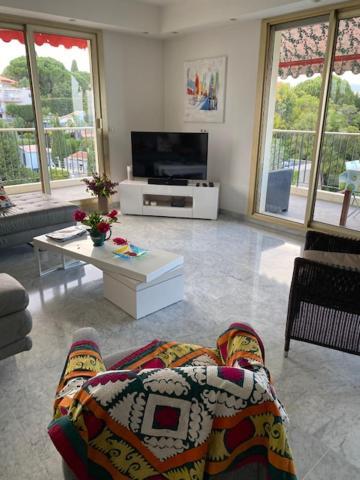 Baie Des Anges Apartment