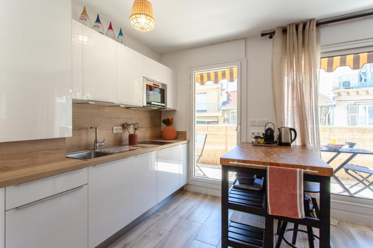 #4 Papon Parking Climatise Terrasse & Wifi 5mins A Pieds Du Vieux Apartment