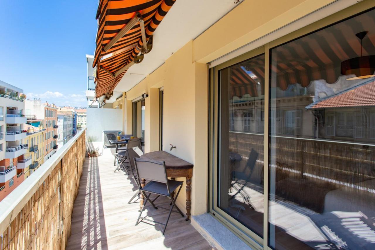 #4 Papon Parking Climatise Terrasse & Wifi 5mins A Pieds Du Vieux *