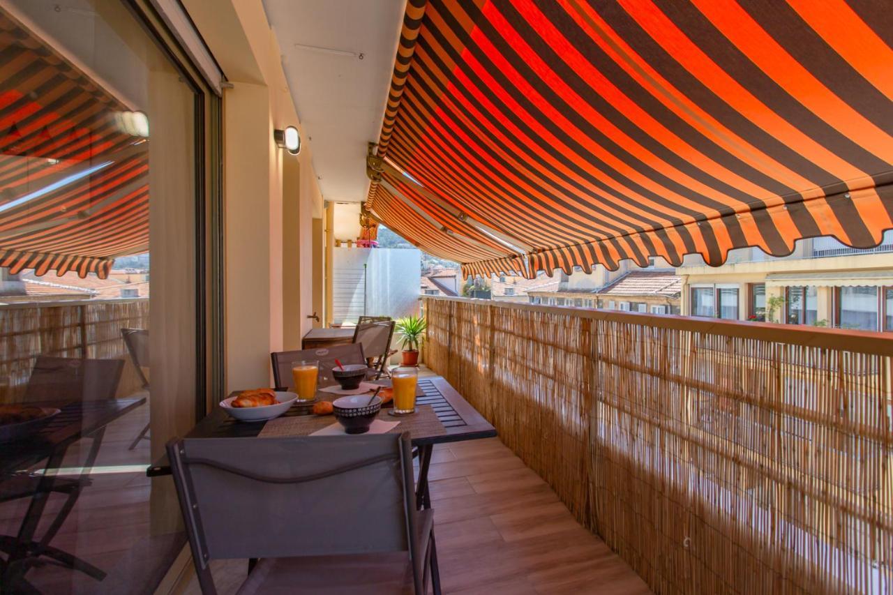 #4 Papon Parking Climatise Terrasse & Wifi 5mins A Pieds Du Vieux Apartment