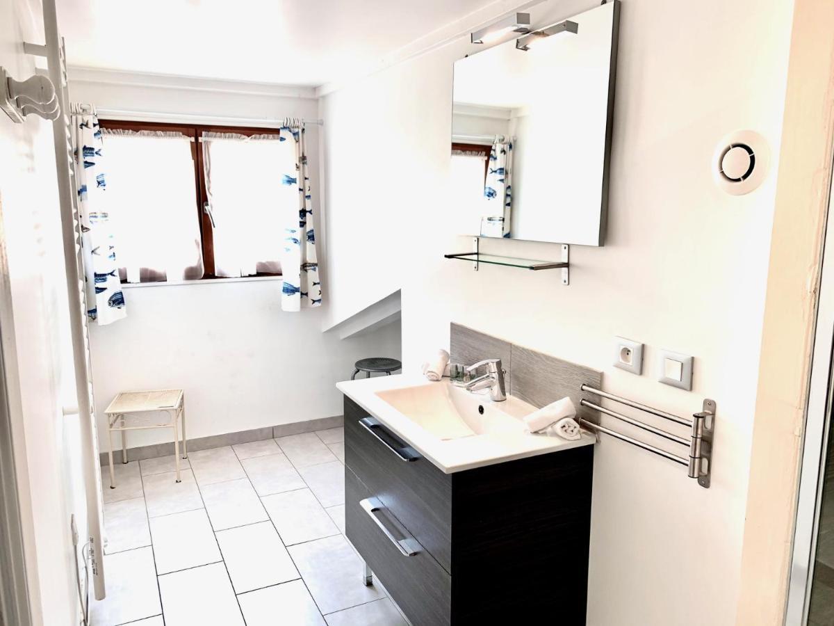 Riviera: Spacious 5-room Duplex Near Sea In Old Town Port *