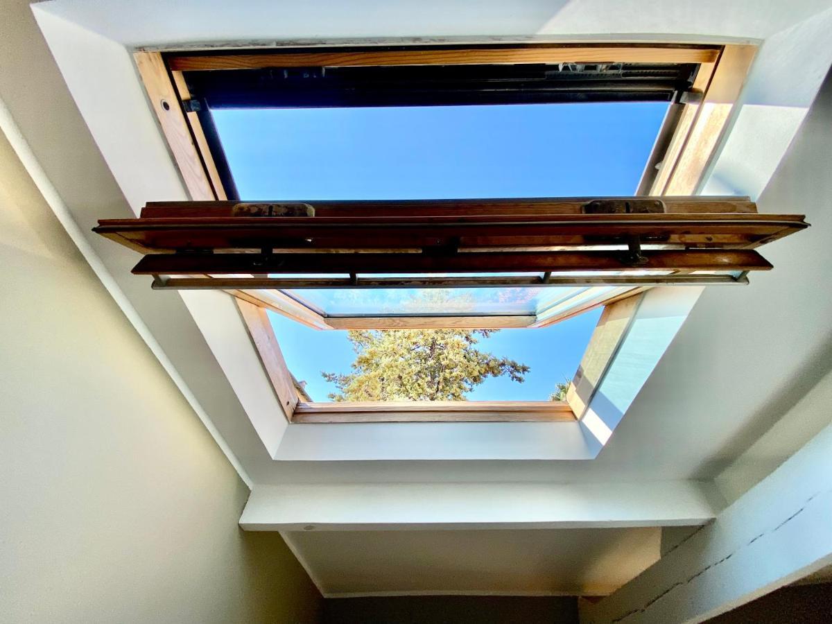 Lovely & Sunny Loft Heart Of With A/c! Appartement