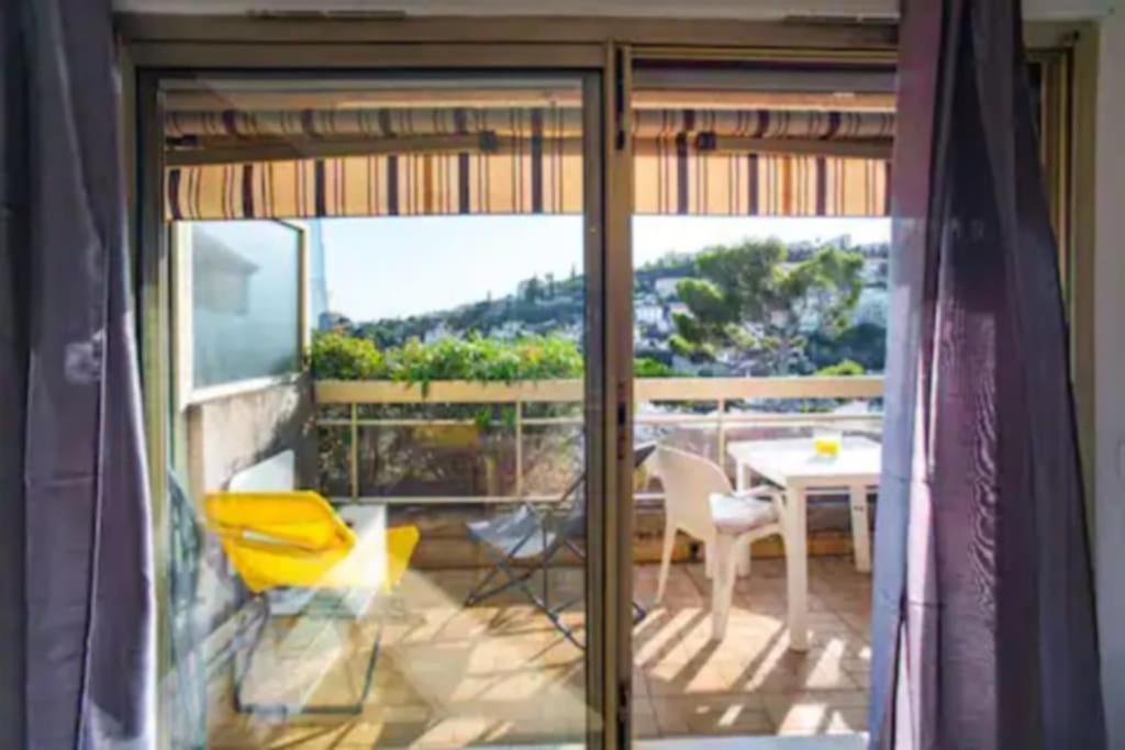 Apartment Studio Dans Belle Parking Et Piscine