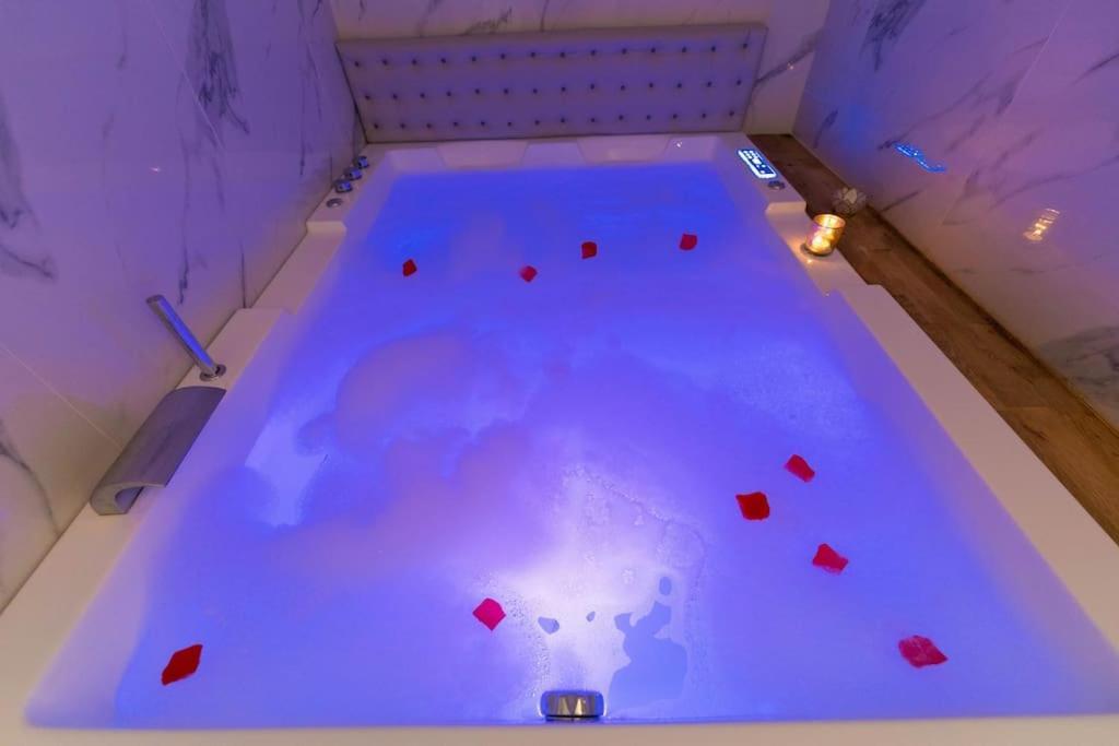 Jacuzzi, Loveroom, Centre Ville *
