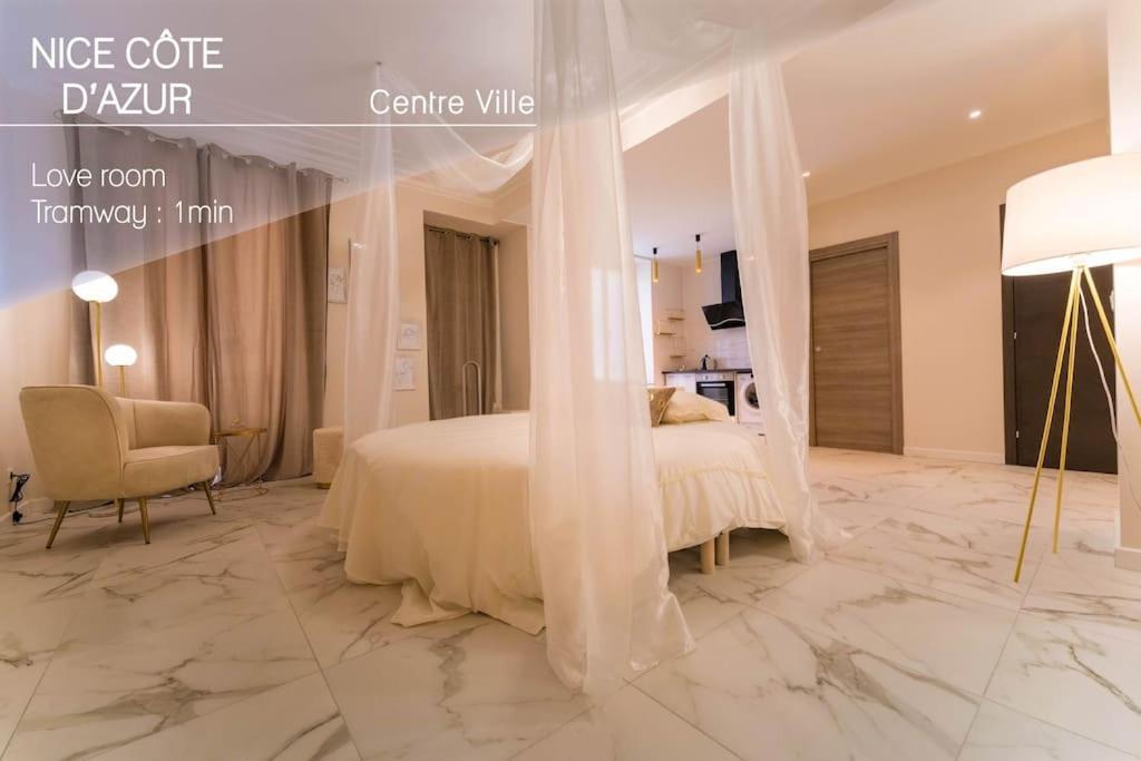 Apartment Jacuzzi, Loveroom, Centre Ville