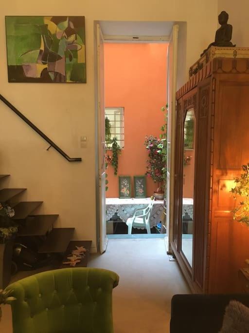 Loft D Artistes Avec Patio Au Port De