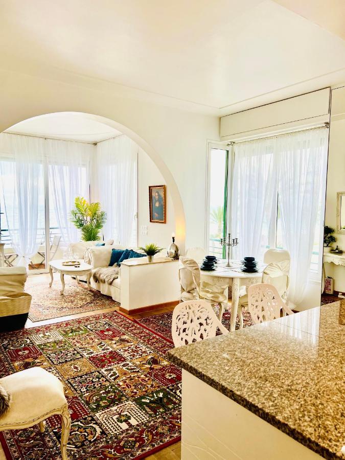 Endless Stunning Mediterranean Sea Views Promenade Des Nice