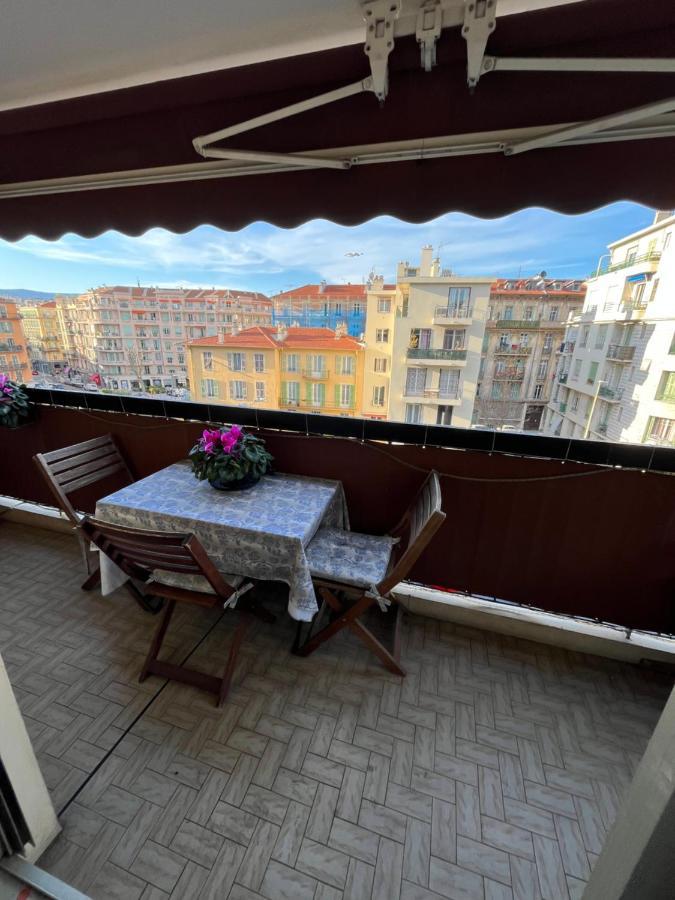 Privee Avec Terrasse Au Port De Nice