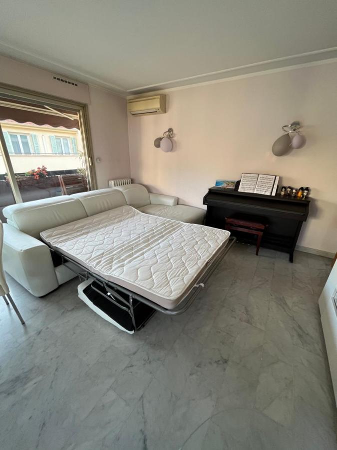 Privee Avec Terrasse Au Port De Homestay *