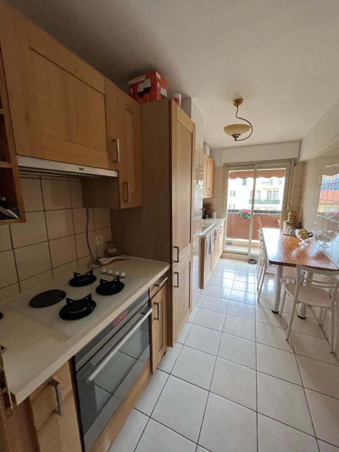 Privee Avec Terrasse Au Port De Homestay *