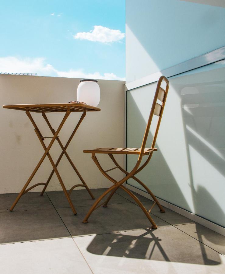 Twenty Business Flats Angely Nice