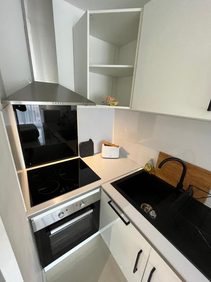 J.m Fabron Apartment