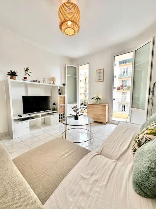 Cosy - 15 Min From - Free Parking * Nice