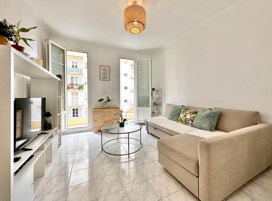 Cosy - 15 Min From - Free Parking Apartamento
