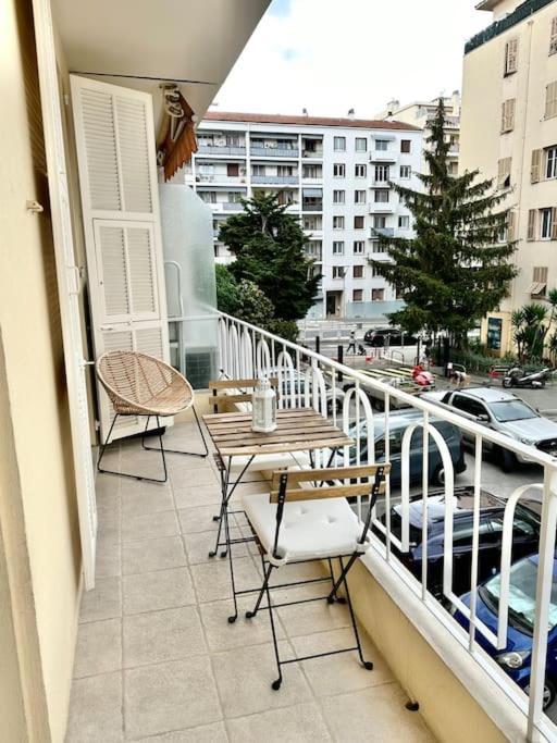 Apartamento Cosy - 15 Min From - Free Parking Nice