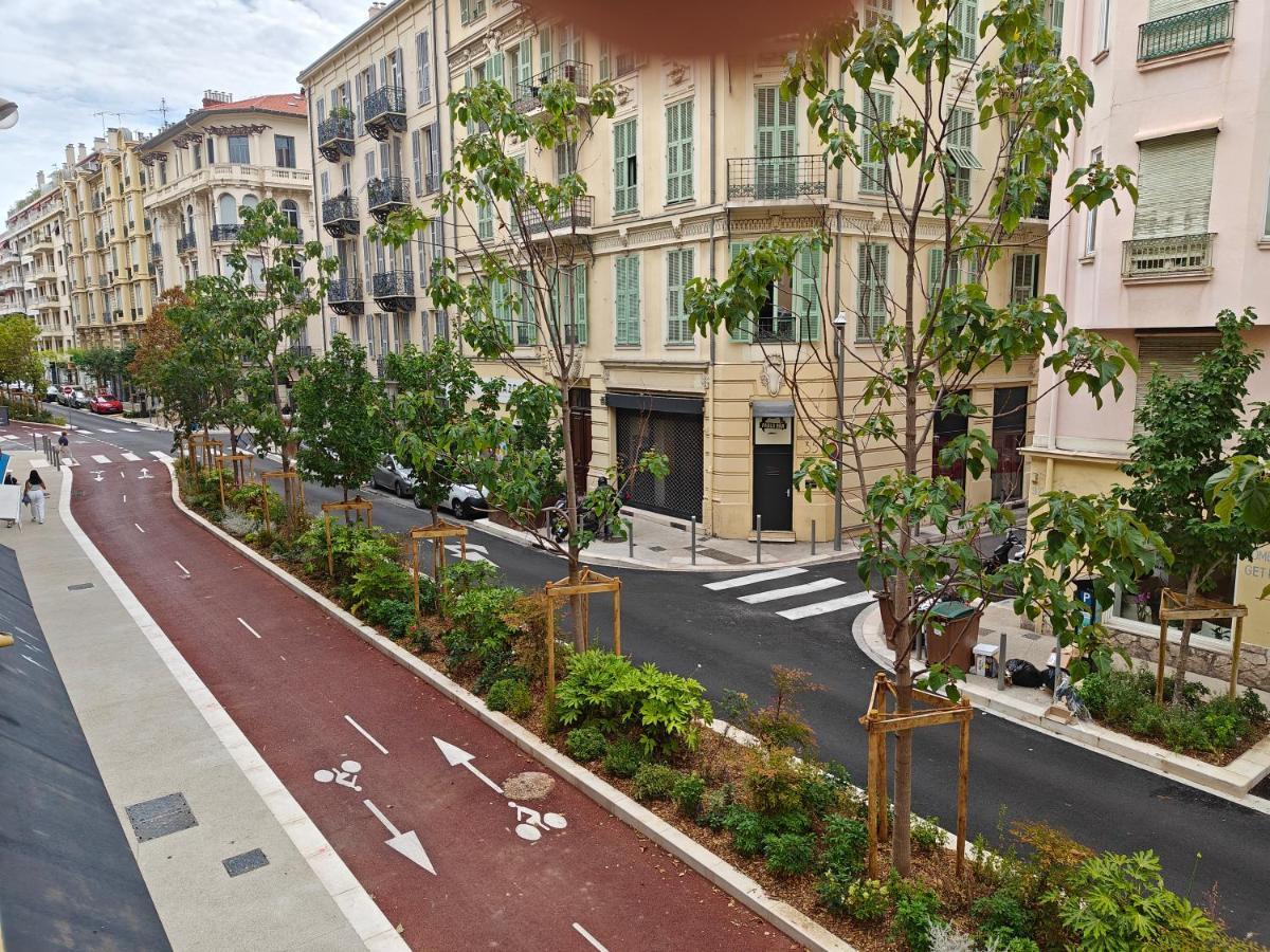 Duplex Central Close Beaches And Shops And Balcony Apartment Nice