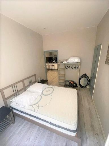 2 Pieces Confort Vieux Cours Saleya Proche Commerces Et Nice