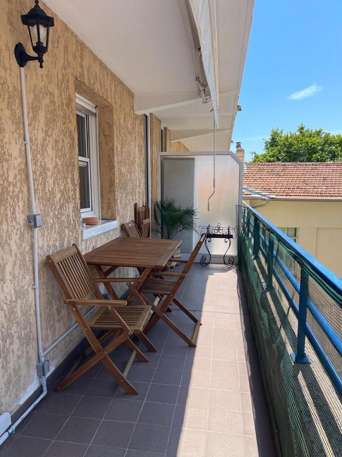 2/3 Pieces Avec Terrasse A * Nice
