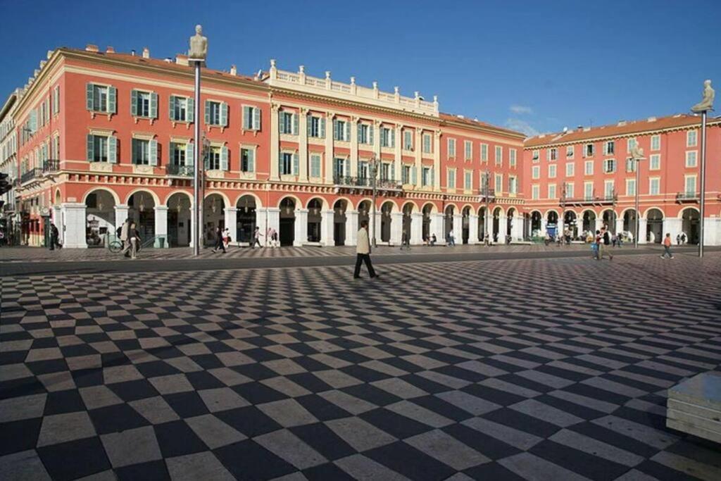 A Louer Au Coeur Du Carre D Or A Nice, Rue Dalpozzo A 150 Metres Des Plages Apartment Nice