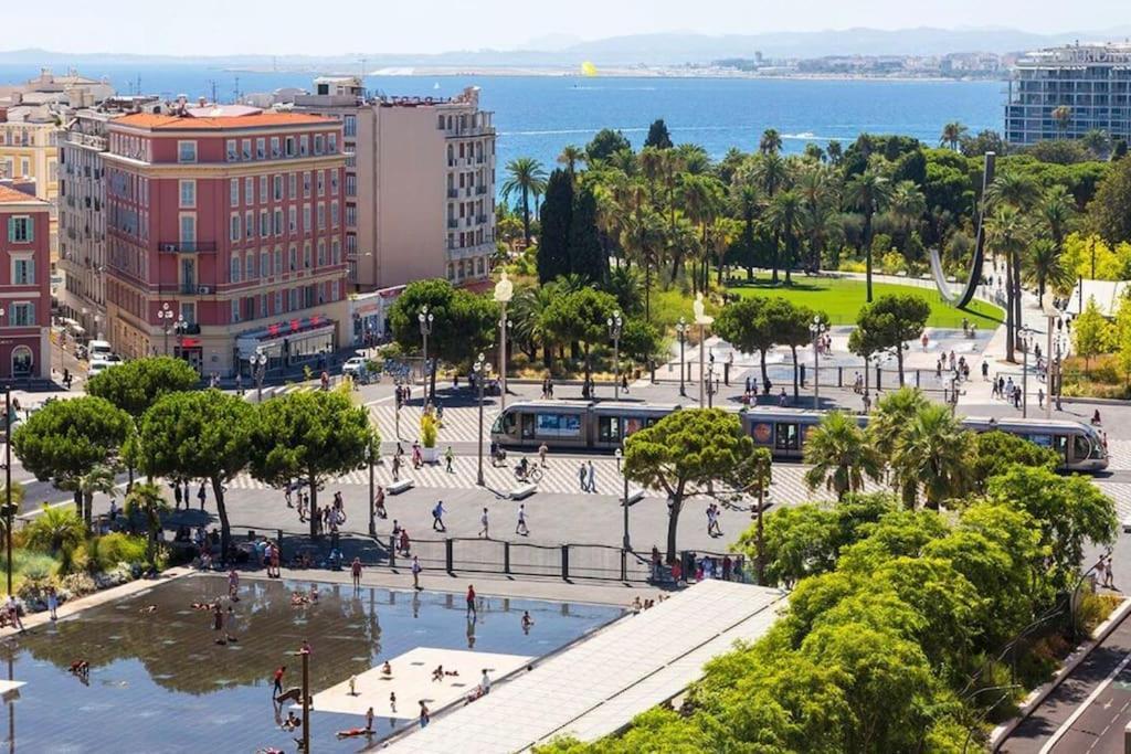 A Louer Au Coeur Du Carre Dor A Nice, Rue Dalpozzo A 150 Metres Des Plages Appartement *