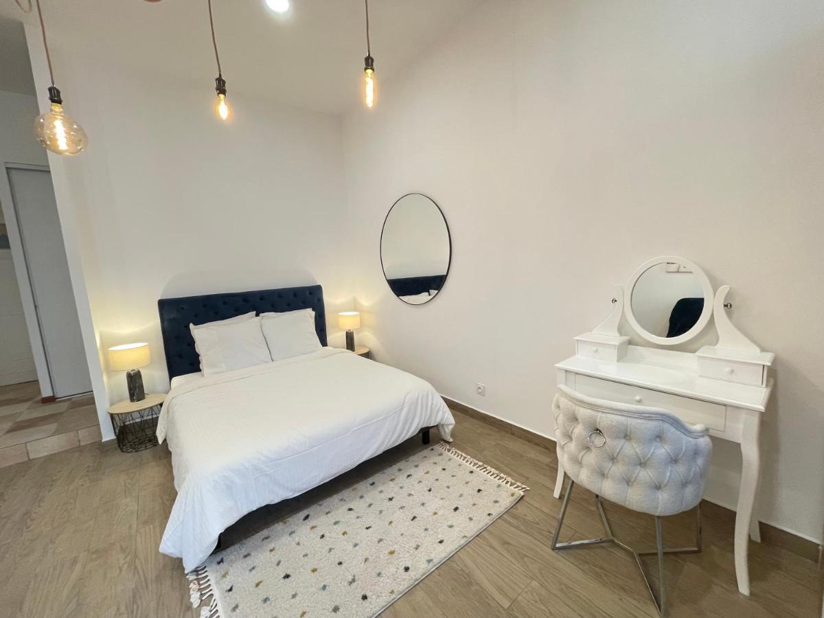 Renting - 2 Massena - Luxury Loft - Balcony Massena Square View - Aircon Apartamento