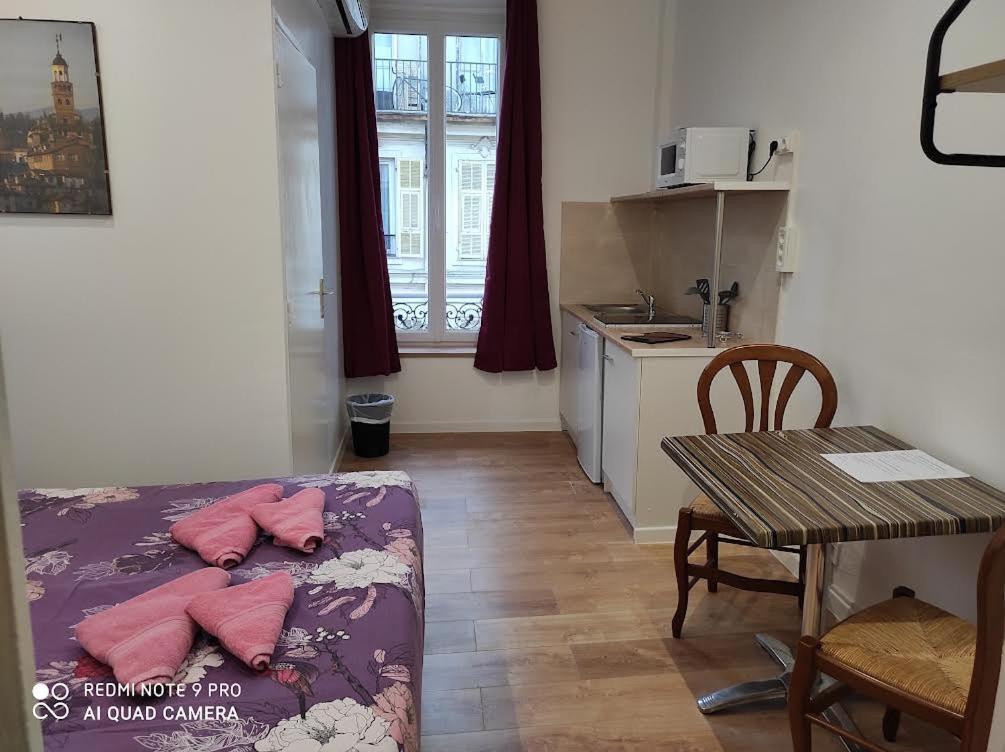 Hostel Lyonnais Nice