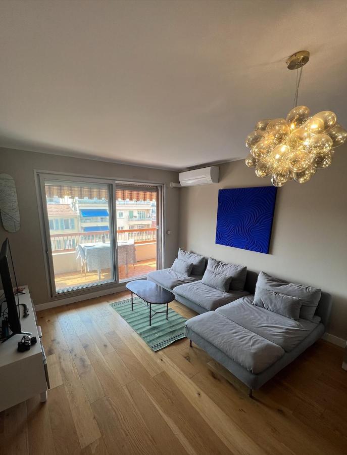 Apartment Beautiful Arty