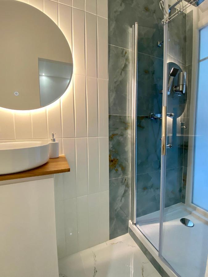 Hyper Centre - Air-conditioned - Quiet - Tramway - Equipped Kitchen - Wifi Apartment *