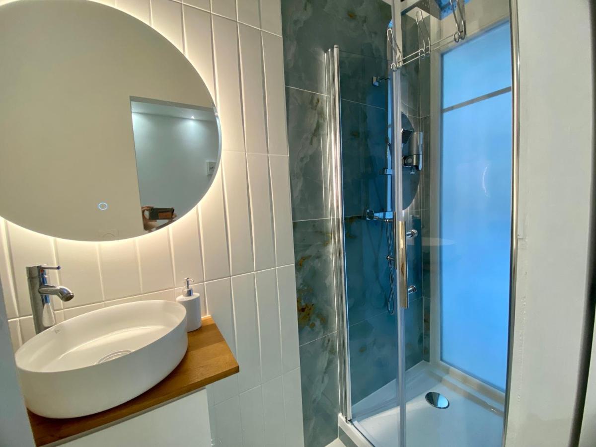 Apartment Hyper Centre - Air-conditioned - Quiet - Tramway - Equipped Kitchen - Wifi *