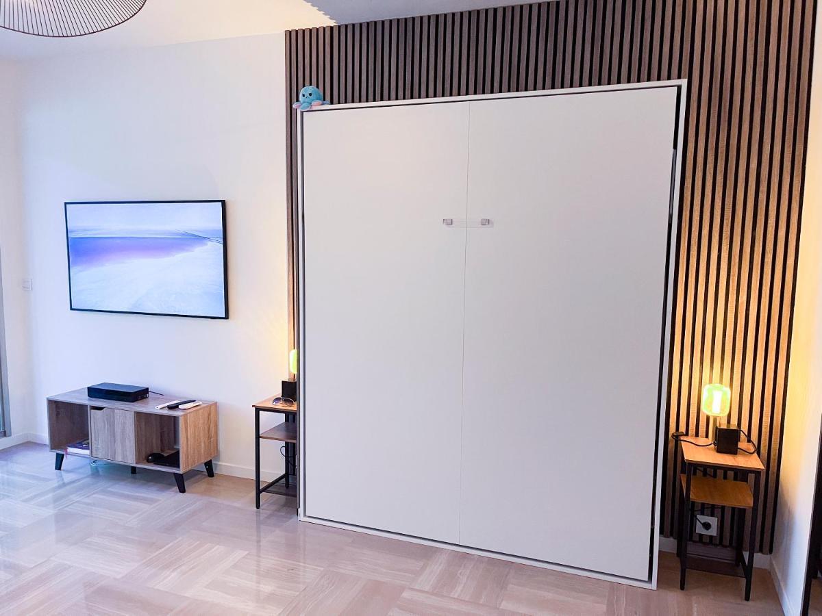 Apartment Promenade-des-anglais-front-sea Nice