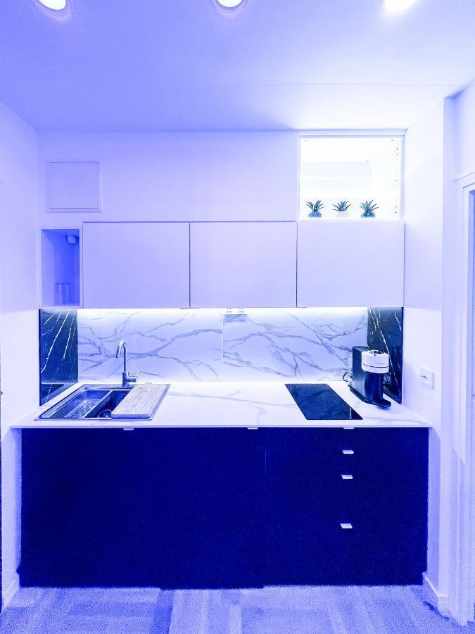 Promenade-des-anglais-front-sea Apartment